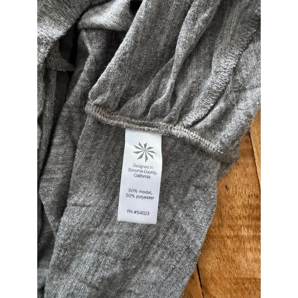 Women's Athleta twist front Long Sleeve Tee S Gray Front